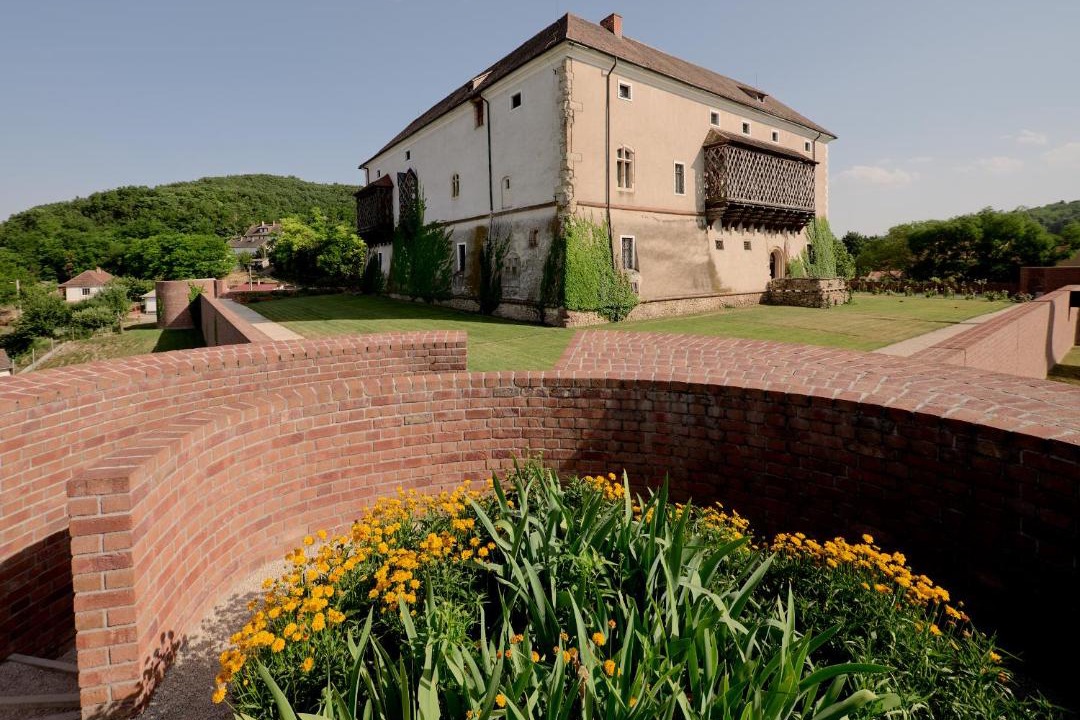 Photo of Buildings in Ozora