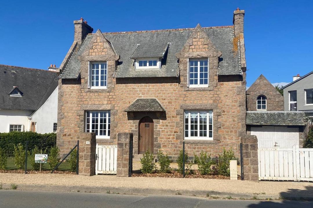 Photo of Buildings in Tregastel