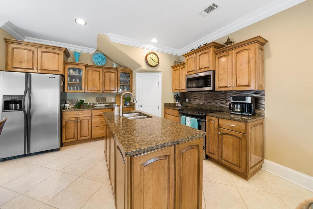 Photo of Kitchen in Biltmore Beach