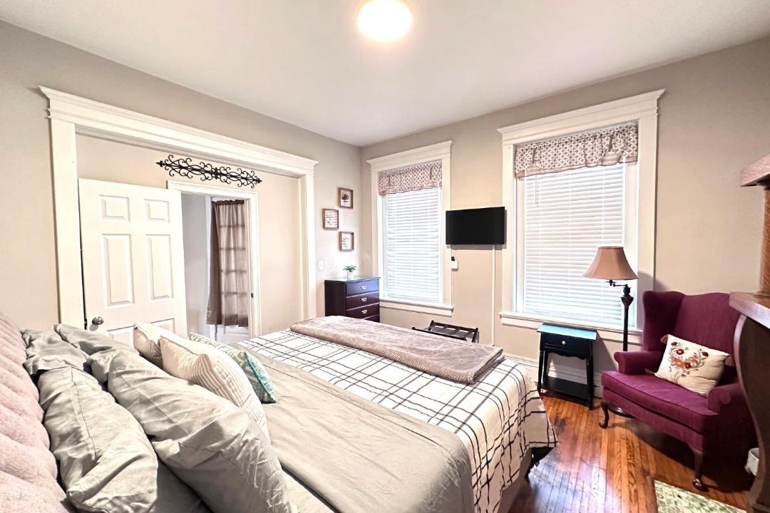 Photo of Bedroom in Museum District