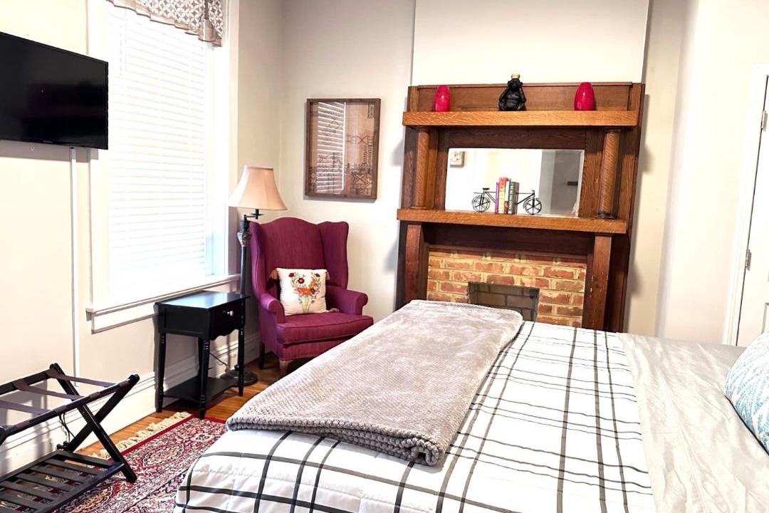 Photo of Bedroom in Museum District