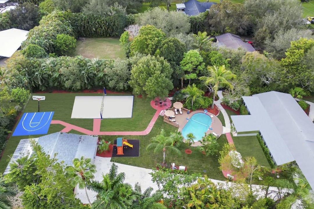 Photo of Others in Davie