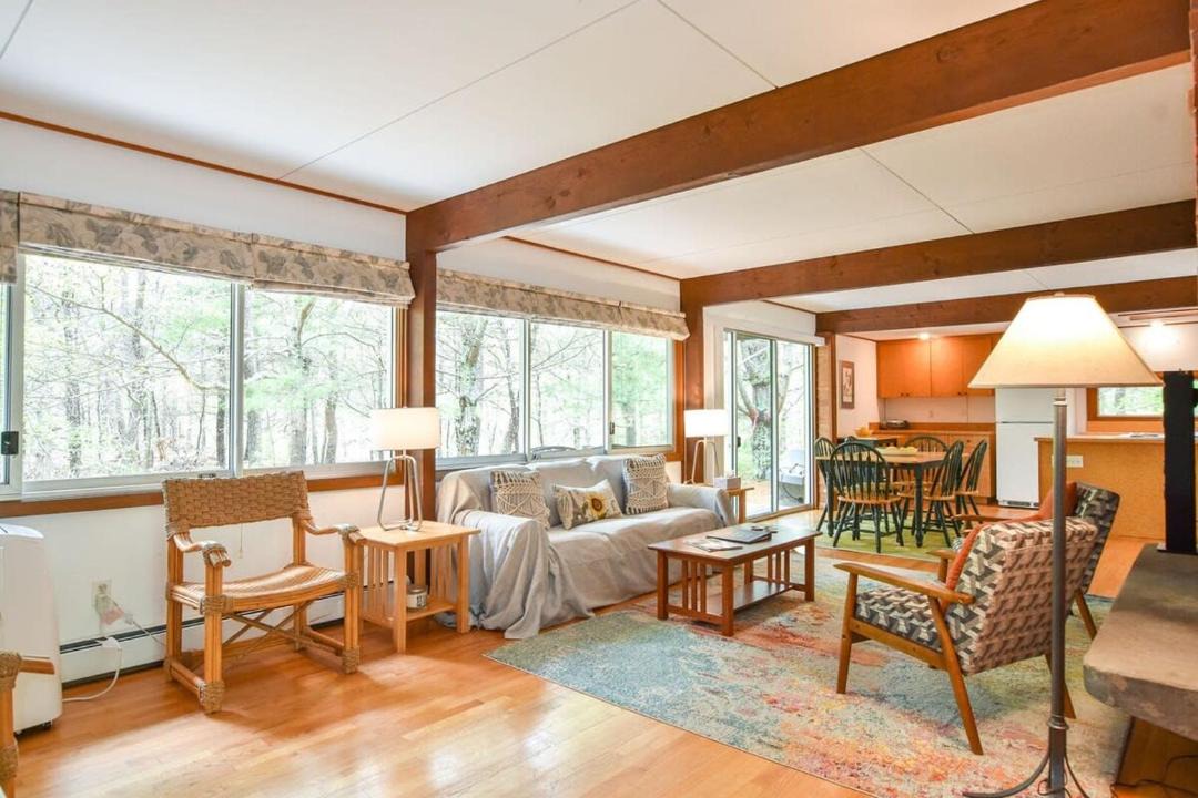 Photo of Livingroom in Truro