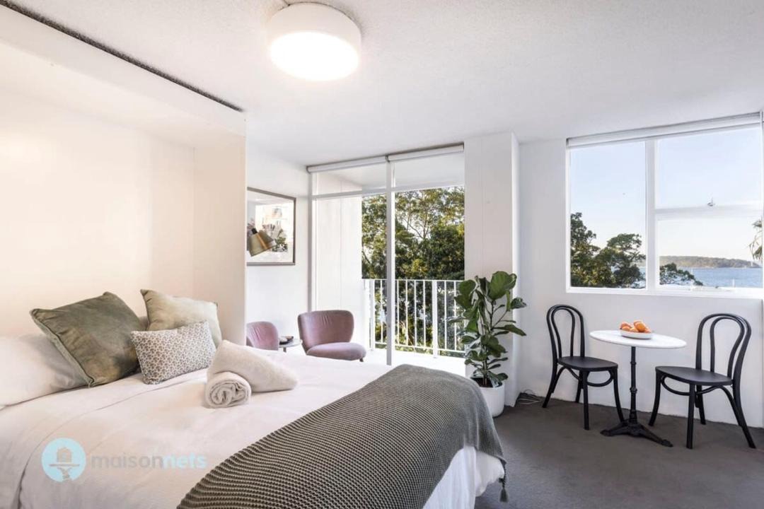 Photo of Others in Elizabeth Bay