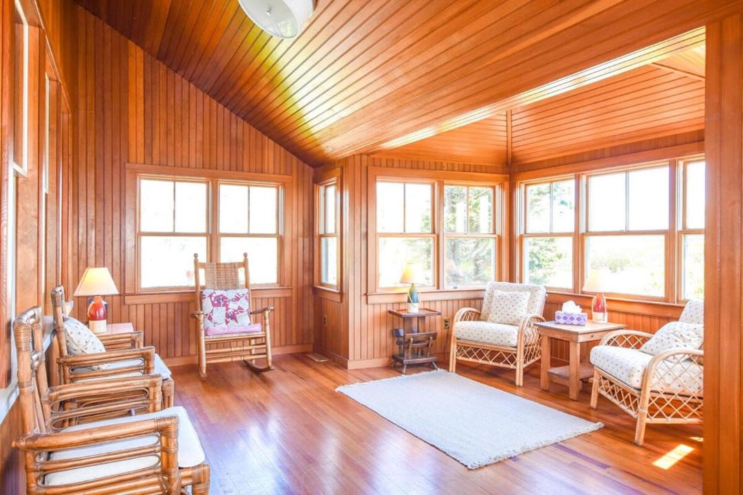 Photo of Livingroom in East Orleans