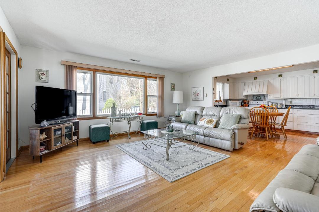 Photo of Livingroom in Paw Paw Lake