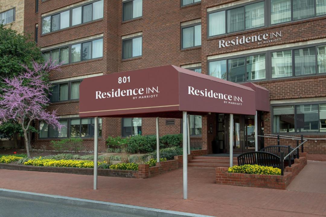 Photo of Others in Foggy Bottom