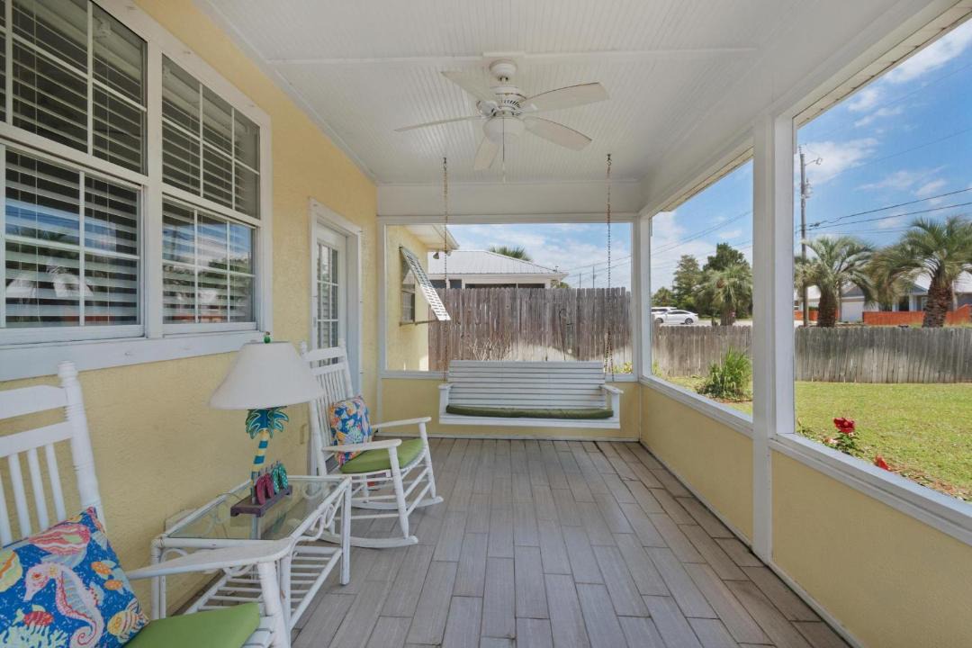 Photo of Patio Balcony in Kiska Beach