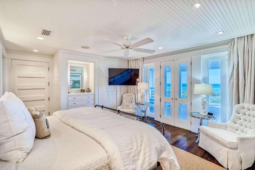 Photo of Bedroom in Seaside