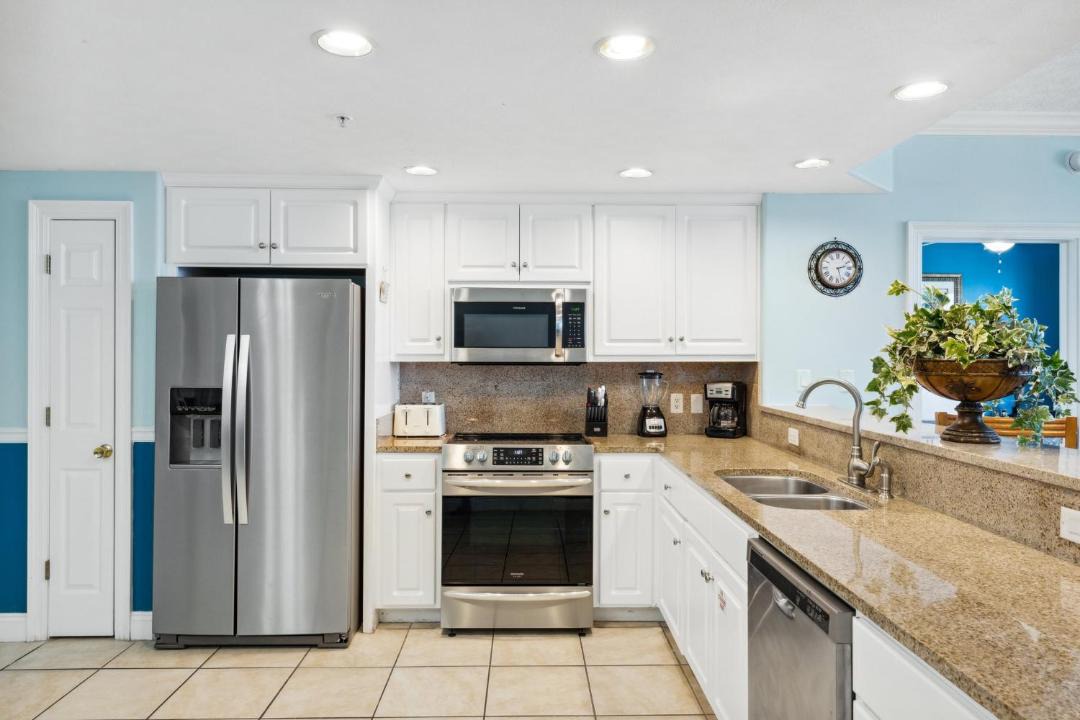 Photo of Kitchen in Lower Grand Lagoon