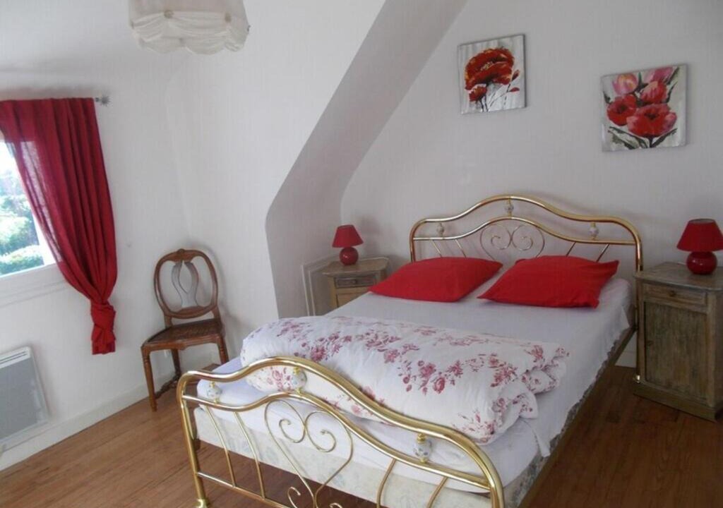 Photo of Bedroom in Plourivo