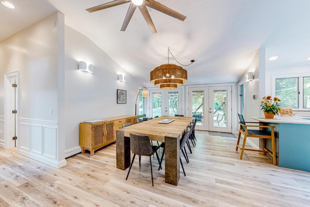 Photo of Livingroom in Monument Beach