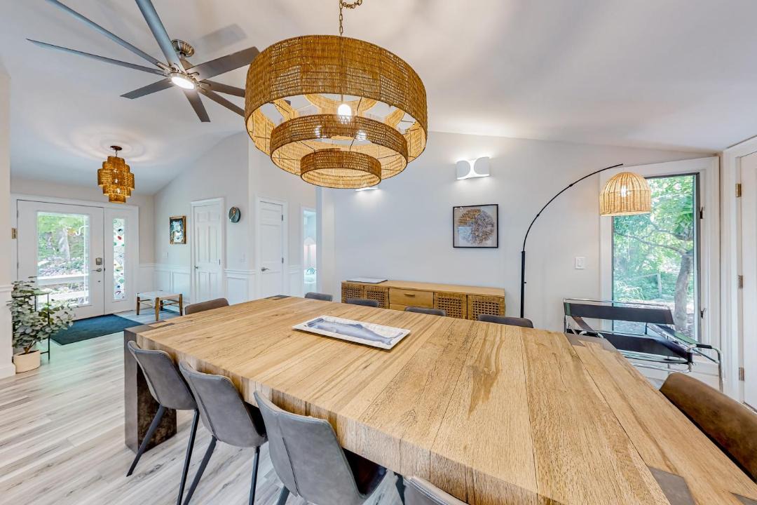 Photo of Livingroom in Monument Beach