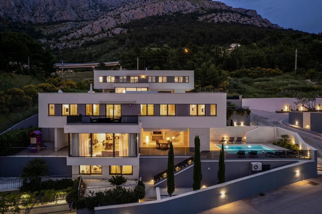 Photo of Others in Omis