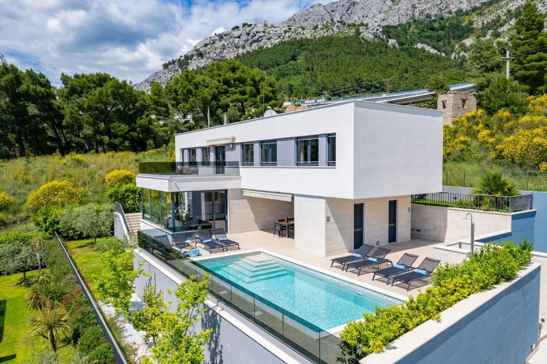 Photo of Others in Omis