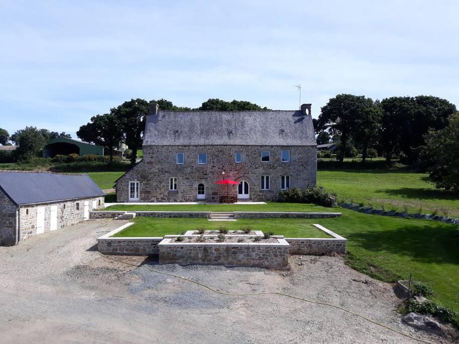 Photo of Buildings in Saint-Adrien
