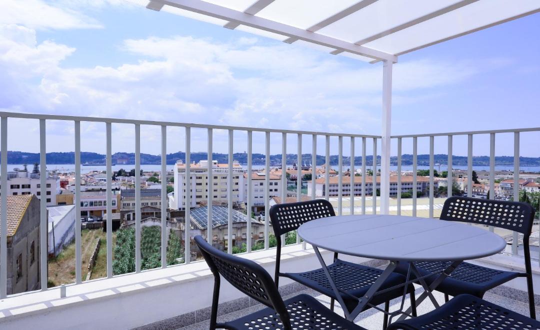 Photo of Patio Balcony in Linda-a-Velha