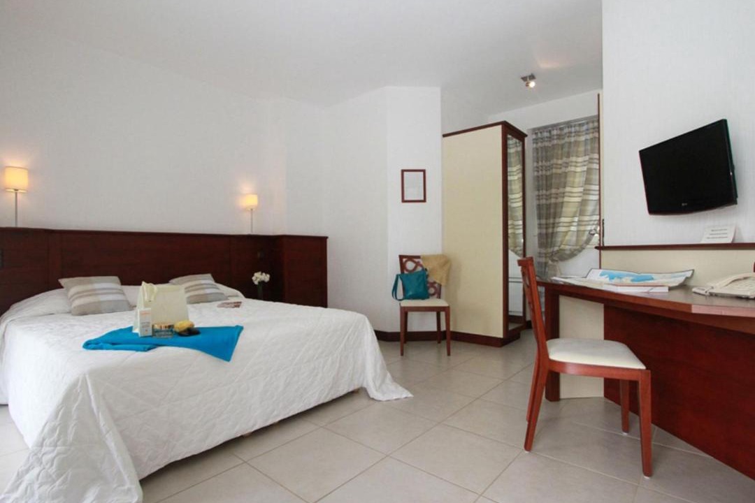 Photo of Bedroom in Saint-Jouan-des-Guerets