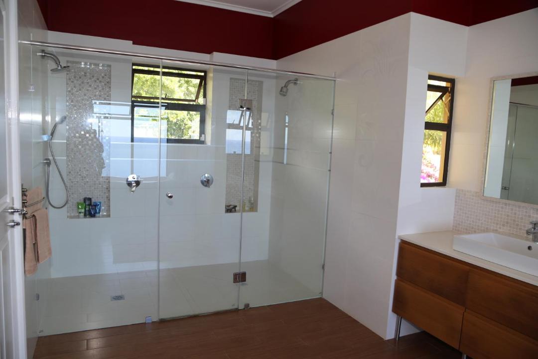 Photo of Bathroom in Glacis