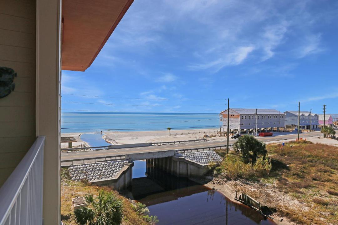 Photo of Patio Balcony in Mexico Beach