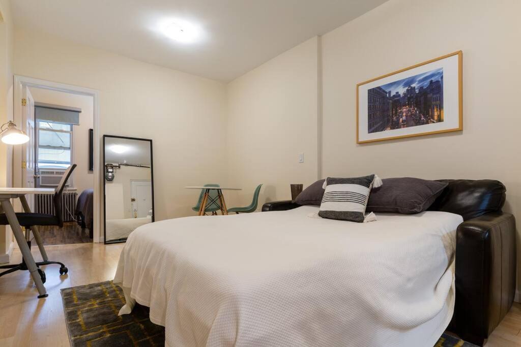 Photo of Bedroom in Chinatown
