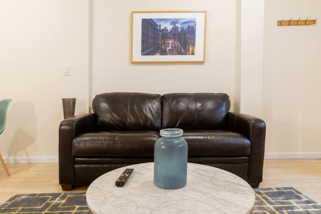 Photo of Livingroom in Chinatown