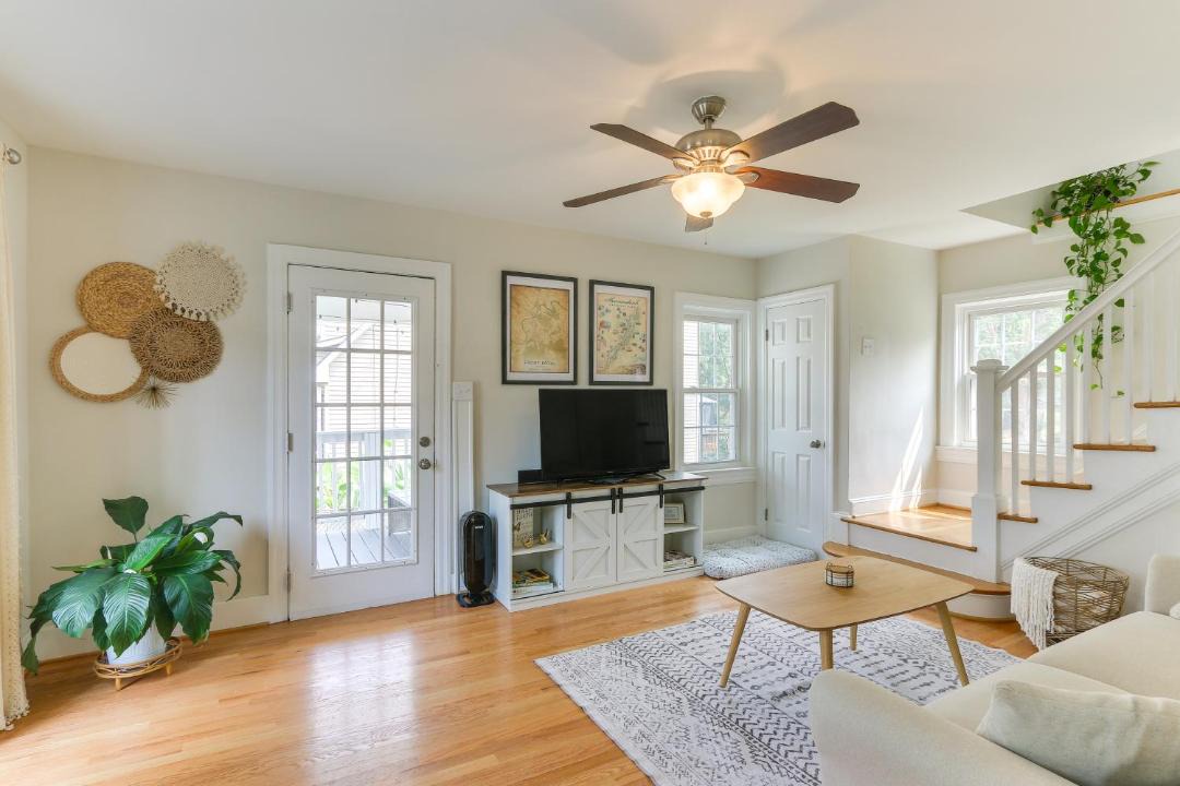 Photo of Livingroom in Front Royal