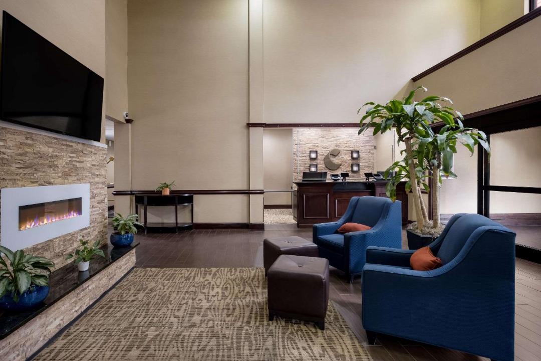 Photo of Livingroom in Midway