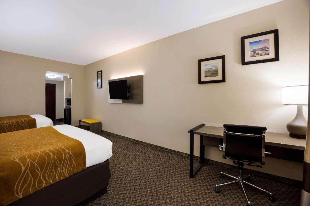 Photo of Bedroom in Midway