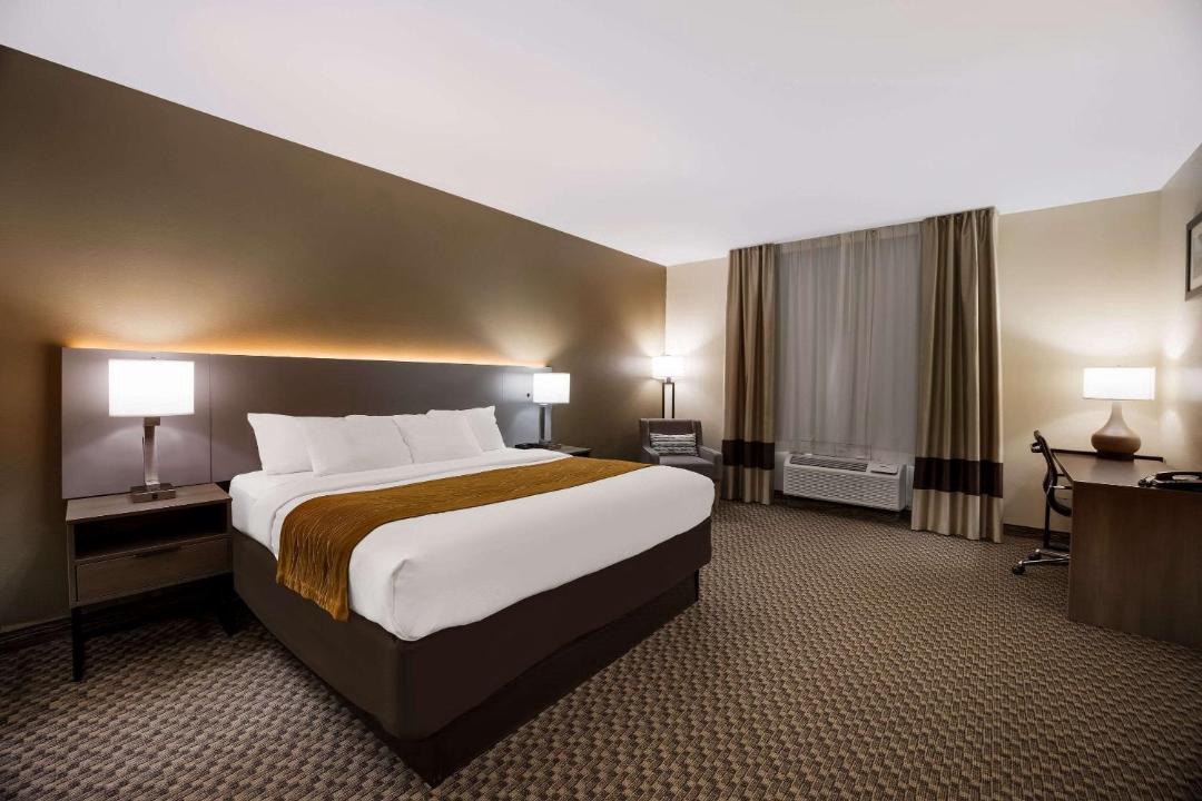 Photo of Bedroom in Midway