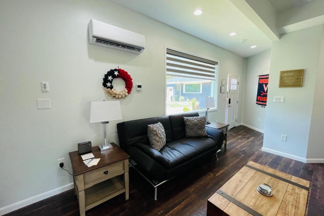 Photo of Livingroom in Charlottesville