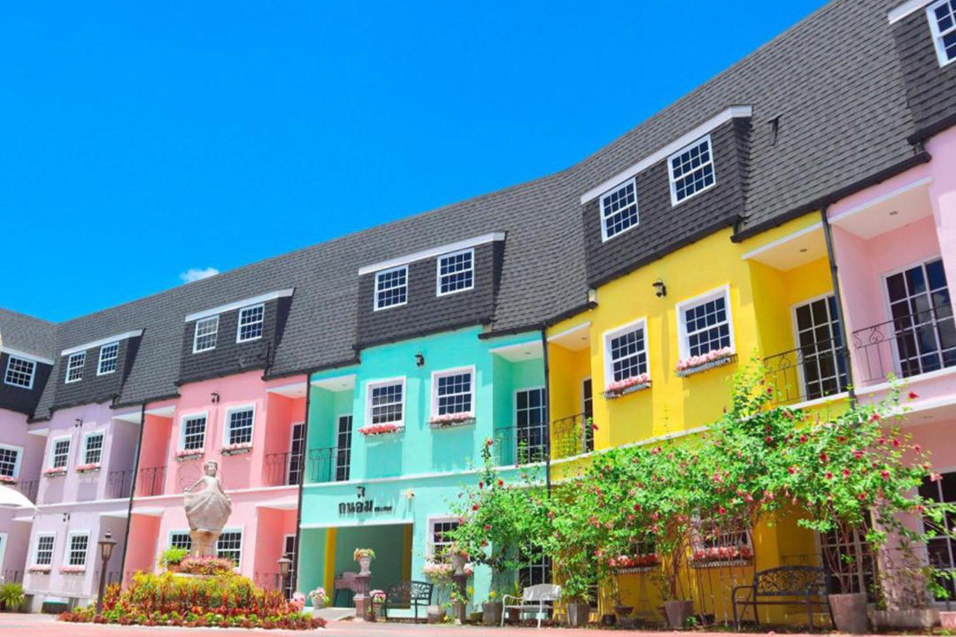 Photo of Buildings in Hua Wiang