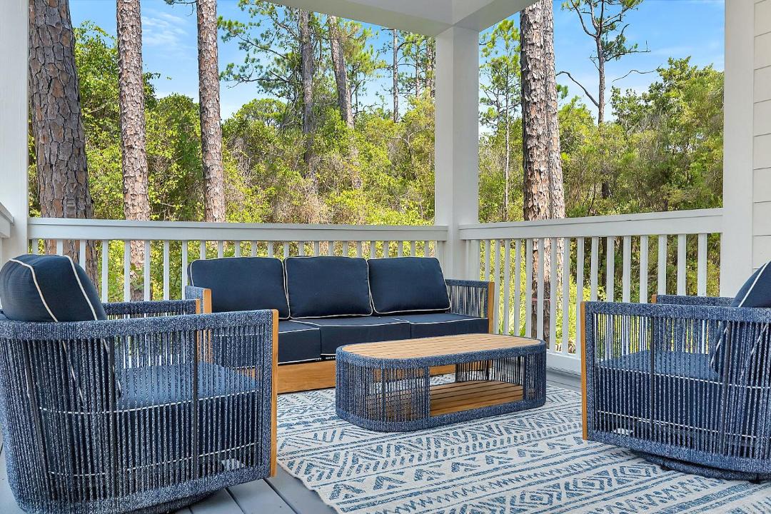 Photo of Patio Balcony in Treetop