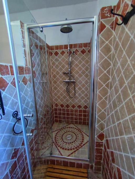 Photo of Bathroom in Bedarrides