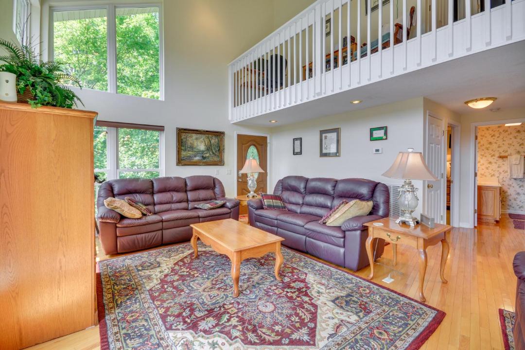 Photo of Livingroom in Dan River