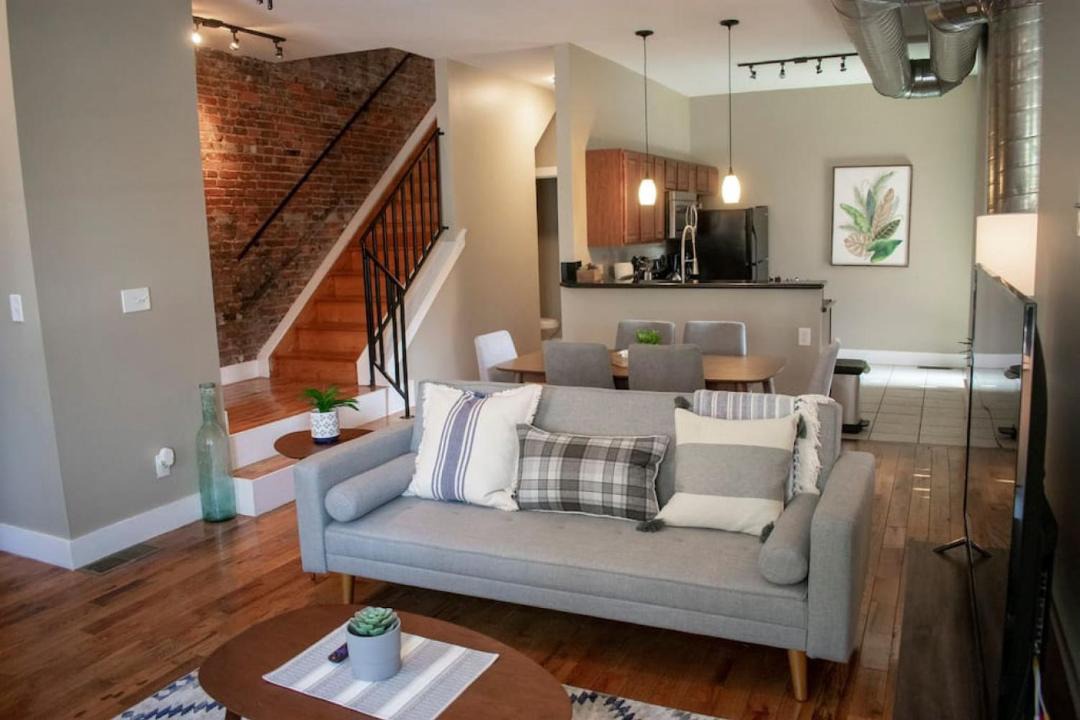 Photo of Livingroom in Pendleton