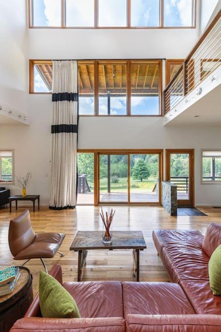 Photo of Livingroom in New Kingston