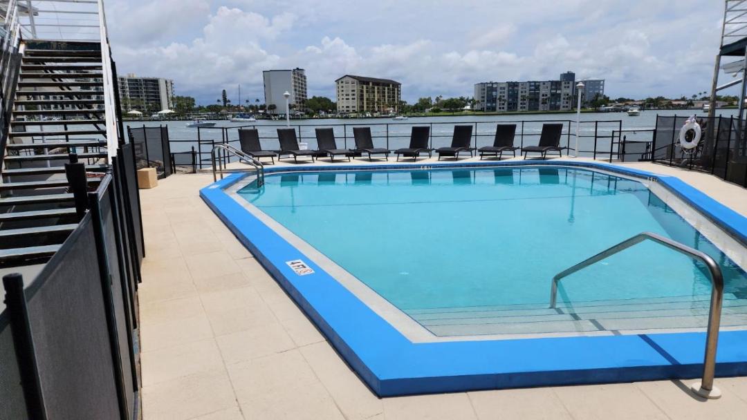 Photo of Patio Balcony in Bay Esplanade