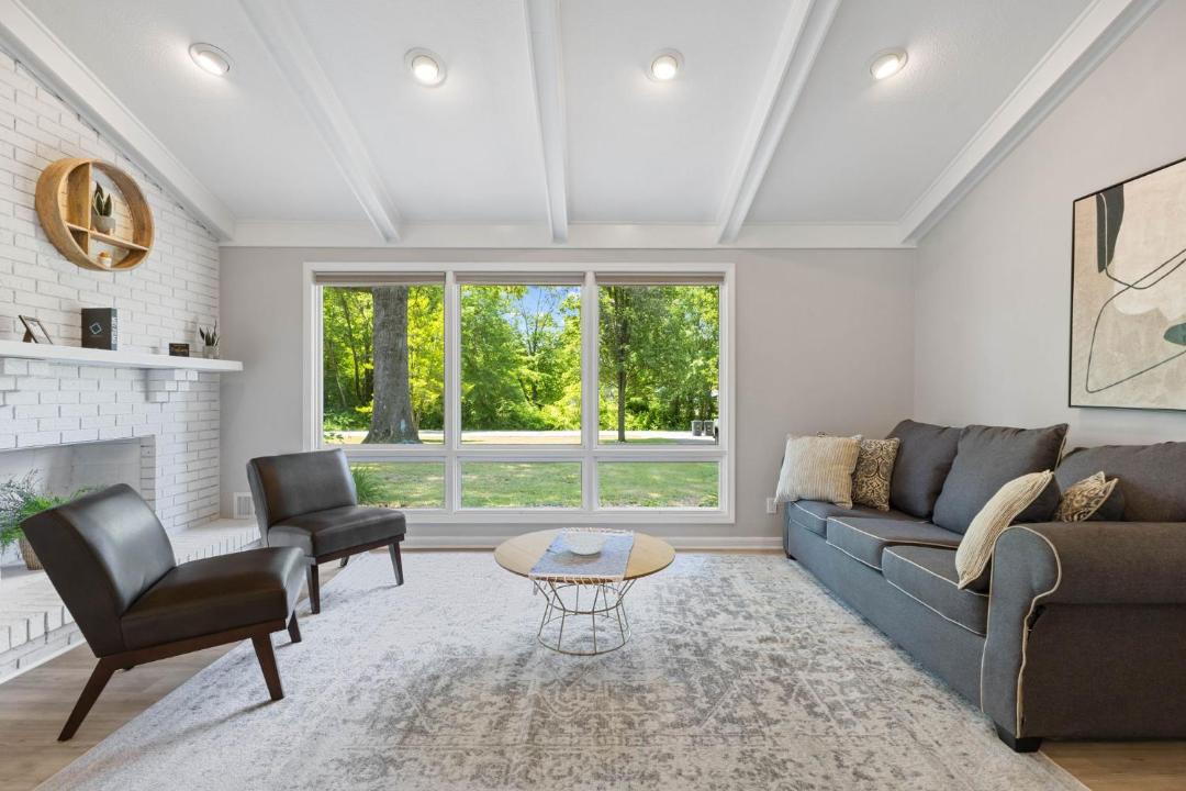 Photo of Livingroom in Jeffersonville - Clarksville