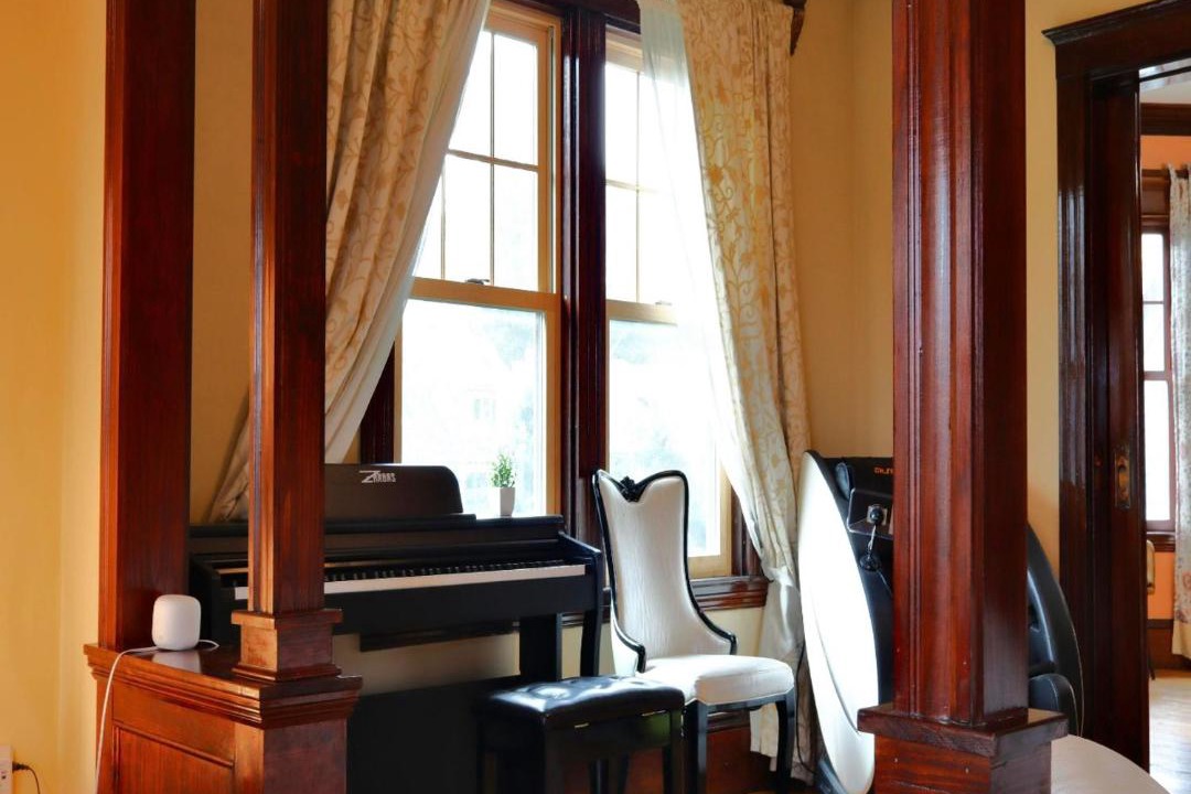 Photo of Livingroom in Fields Corner West