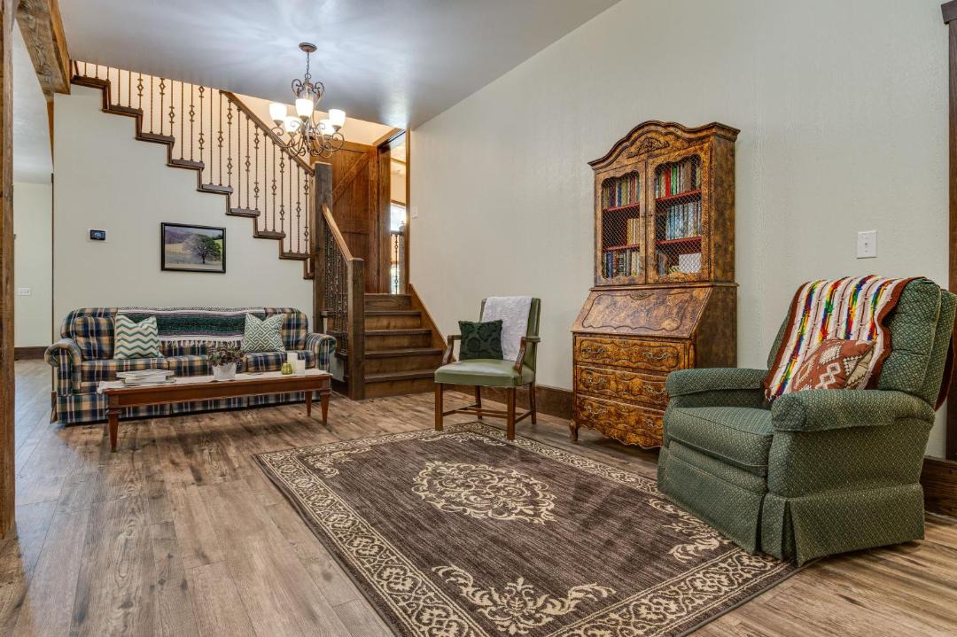 Photo of Livingroom in Huron