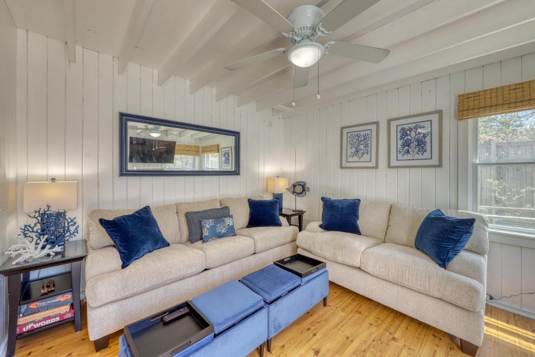 Photo of Livingroom in Ocean Bay Park