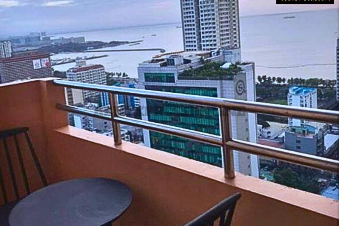 Photo of Patio Balcony in Ermita Night District