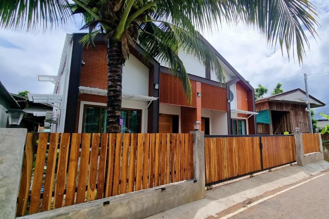 Photo of Buildings in Mae Chaem