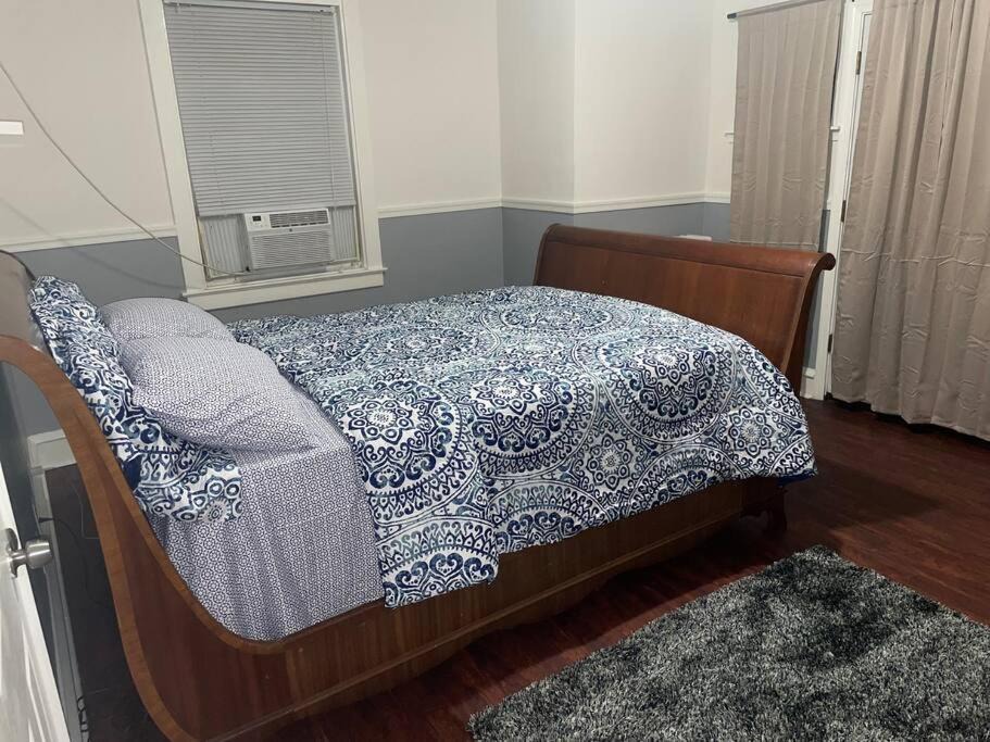 Photo of Bedroom in Foxcroft Square