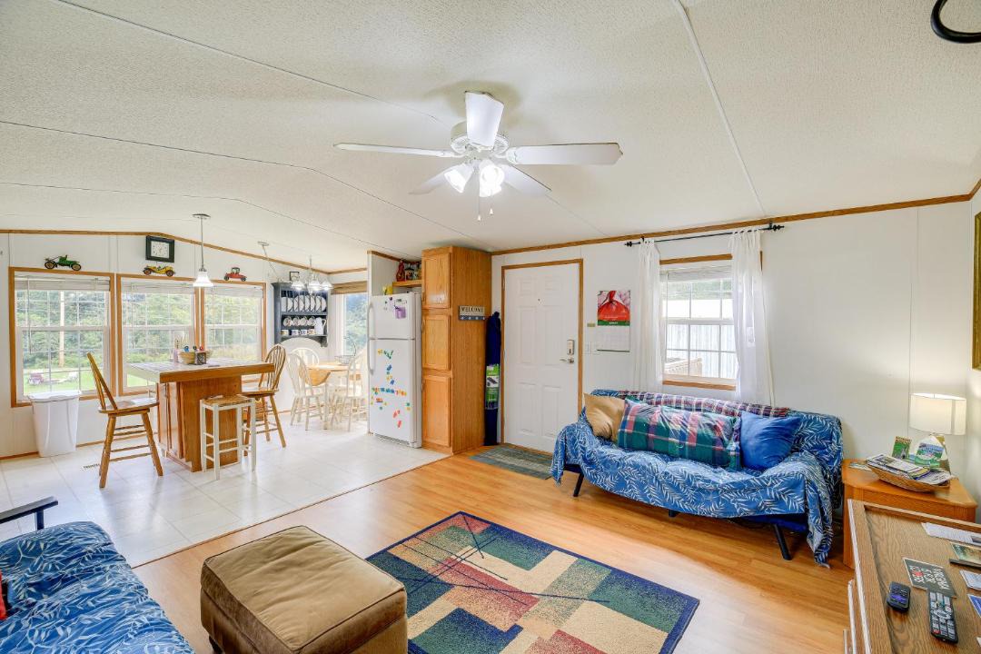 Photo of Livingroom in Max Meadows