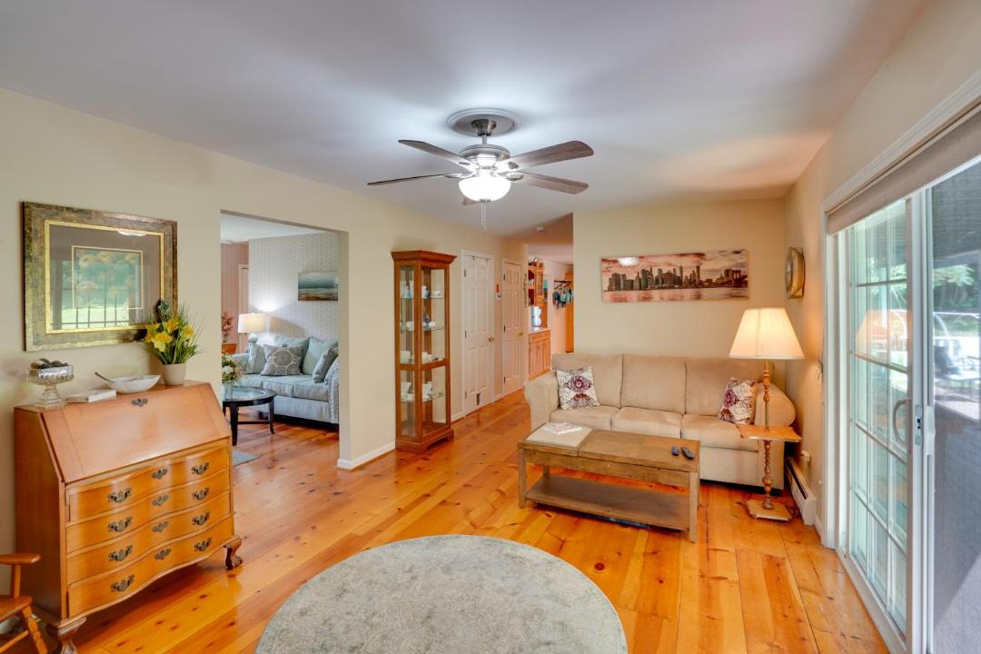 Photo of Livingroom in Pittsfield