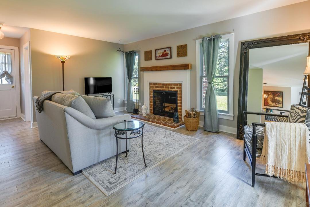 Photo of Livingroom in Midlothian