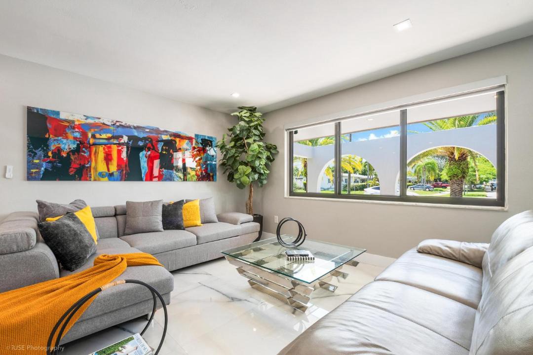 Photo of Livingroom in Cutler Bay