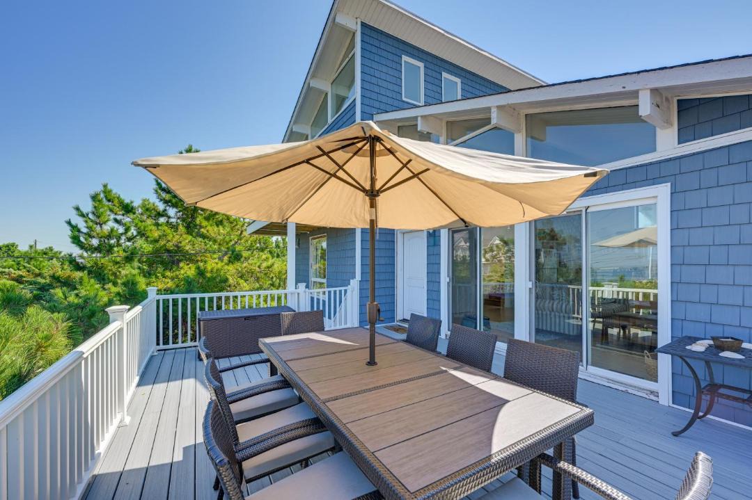 Photo of Patio Balcony in West Hampton Dunes